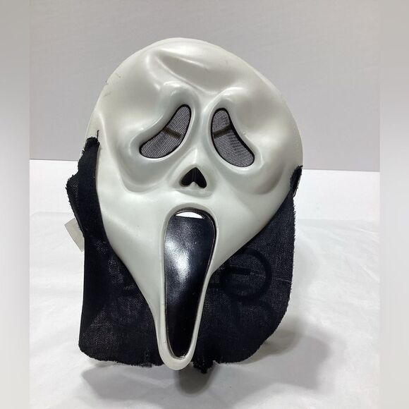 Ghostface Mask Scream Movie 2010 Version Easter Unlimited Inc - Picture 1 of 4